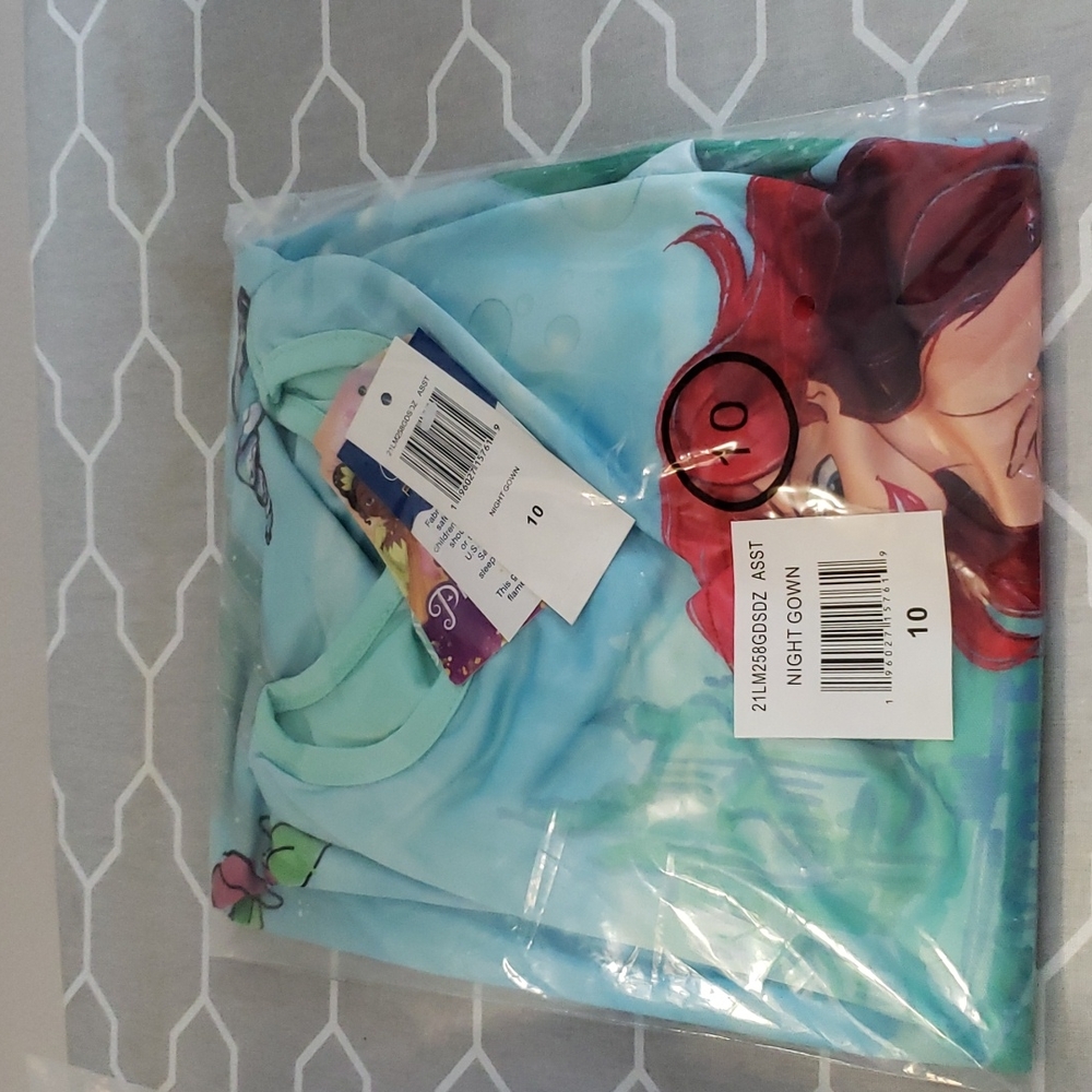 Girls mermaid night gown